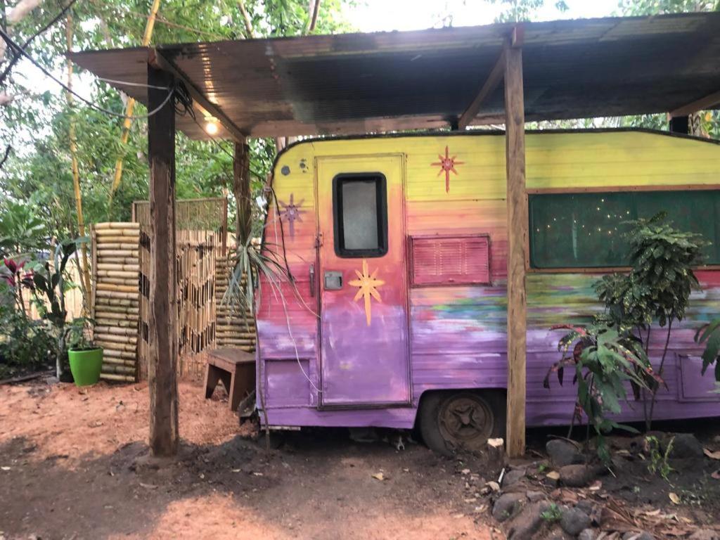 Rainbow Caravan Hostel Las Pilas Exterior foto